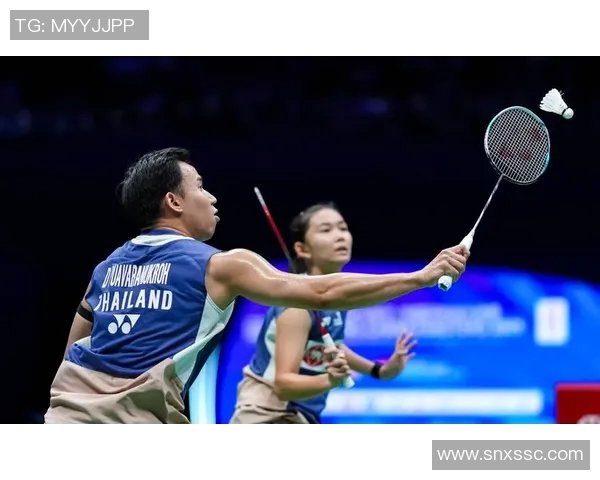 深圳羽毛球队在大师赛中的实力展现与技术分析 深圳羽毛球队在大师赛中的实力展现与技术分析